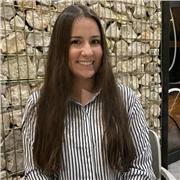 Soy maestra de Educación Infantil y futura maestra de Primaria. Ofrezco clases de apoyo adaptadas al ritmo de cada niño/a.